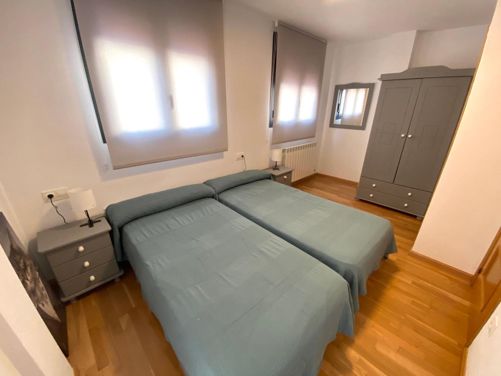 Apartamento Centrico Con Garaje Jaca Eksteriør billede